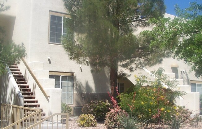 2bed condo in La Posada (Summerlin)