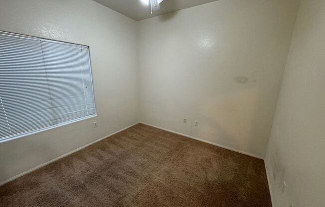 3 beds, 2 baths, $1,675, Unit Unit 2911