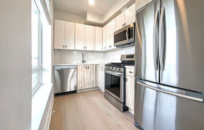 Studio, 1 bath, 449 sqft, $2,500, Unit 410