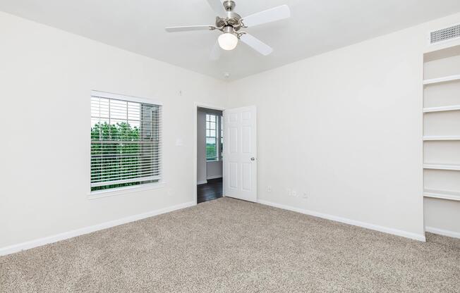 3 beds, 2 baths, 1,170 sqft, $1,957