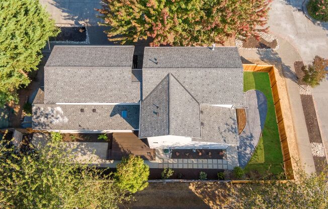 Big Brilliant Greenwood Home: 87th and Linden