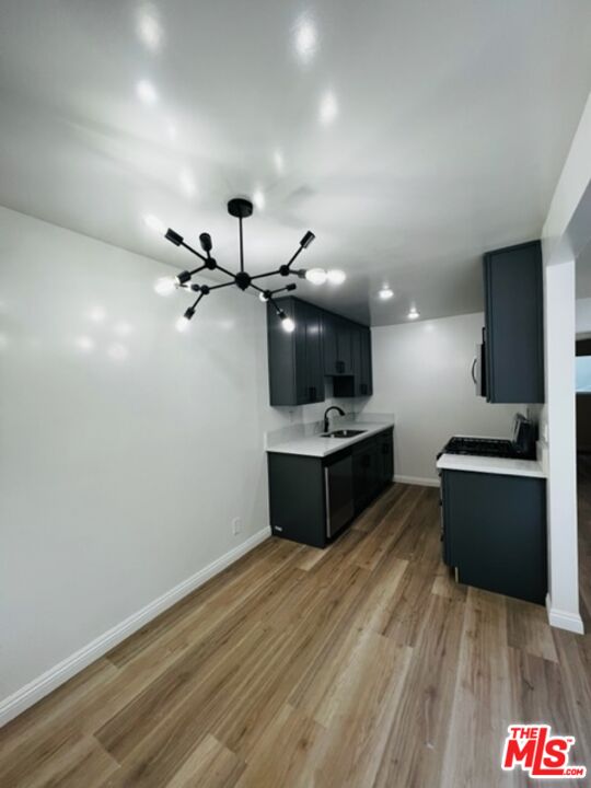 4327 LANKERSHIM BLVD