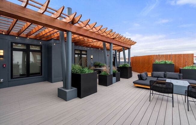 1 bed, 1 bath, 671 sqft, $2,750, Unit 205