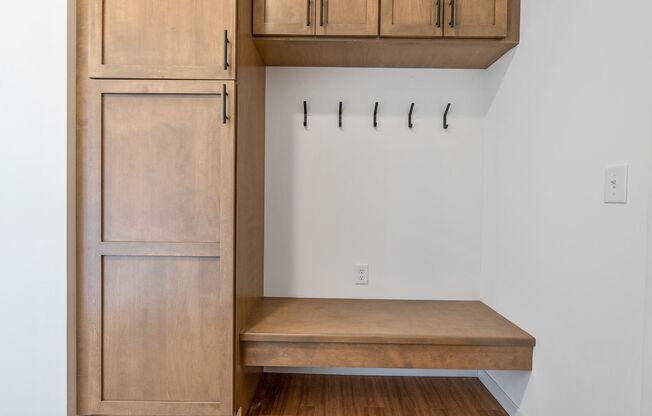 2 beds, 2 baths, 1,018 sqft, $2,100, Unit 202