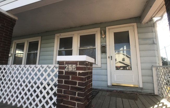 255 SOUTHWOOD AVE