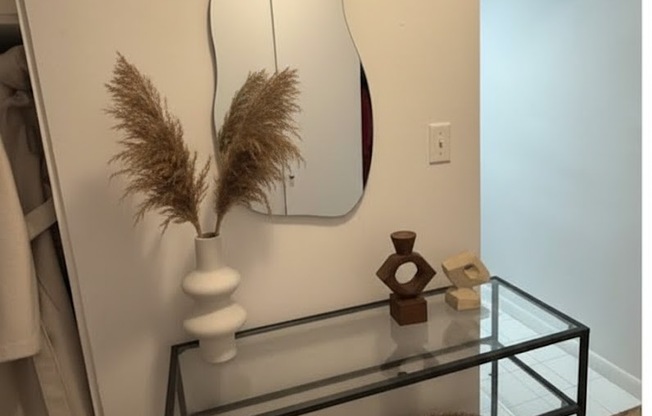 1 bed, 1 bath, 650 sqft, $4,650, Unit 6E