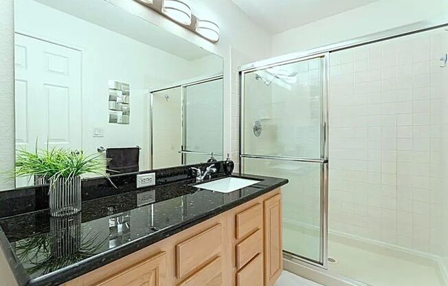 2 bed fully furnished Unit