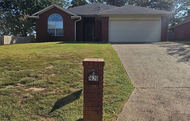 Beautiful 3 bed 2 bath for rent in Van Buren! **AVAILABLE NOW**