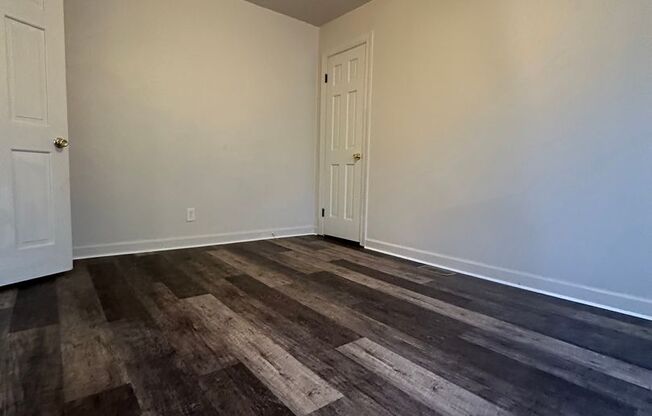 2 beds, 1 bath, $1,475, Unit # 2