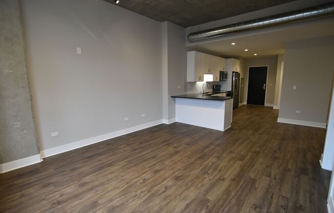 1 bed, 1 bath, 642 sqft, $3,300, Unit 3833-620