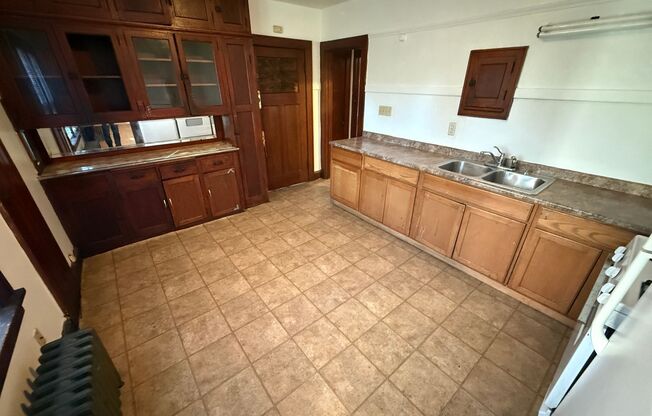 2544 N. Fratney St.