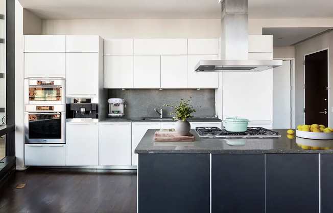 3 beds, 3.5 baths, 2,300 sqft, $40,000, Unit 3250