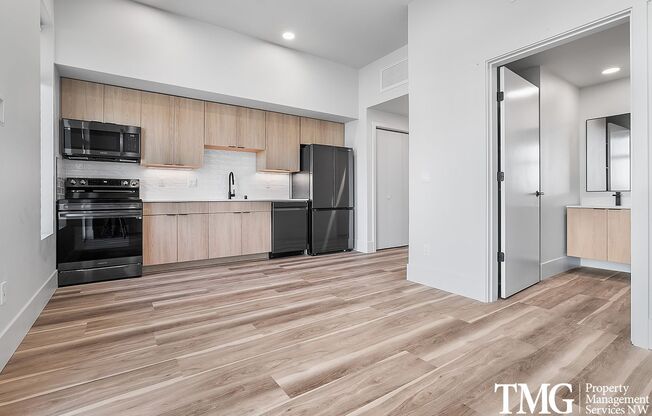 1 bed, 1 bath, 570 sqft, $1,550, Unit 110