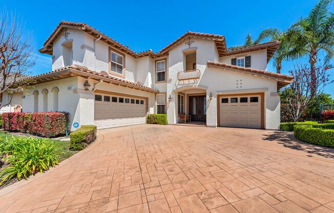 Spectacular Hilltop Estate with Panoramic Views in Prestigious Hillcrest Estates