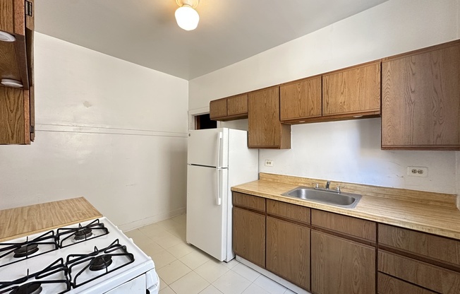 2428 Sawyer