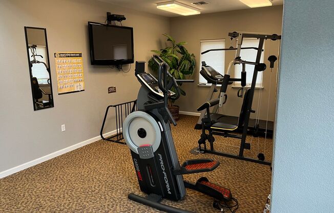 2 beds, 1 bath, 848 sqft, $1,900, Unit 2102