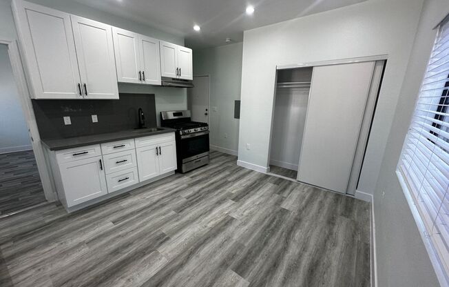 1 bed, 1 bath, 307 sqft, $1,495.83, Unit 15
