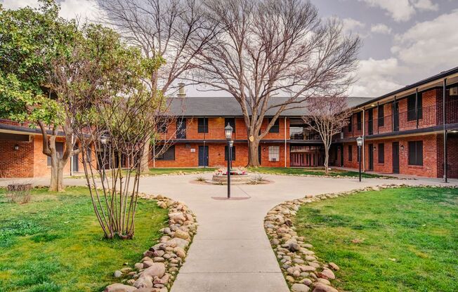 2 beds, 2 baths, 1,030 sqft, $825, Unit 222