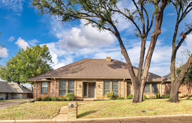 Move-In Ready 3BR/2.5BA in Highly Sought-After Martin School Pyramid