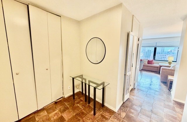 2 beds, 1 bath, 875 sqft, $3,500, Unit 20H