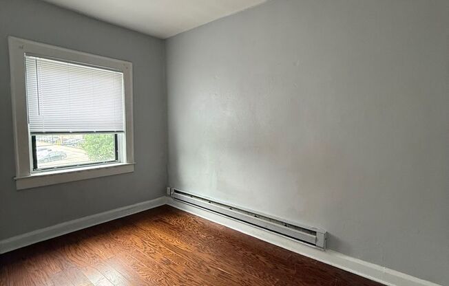 2 beds, 1 bath, $810, Unit 3720 N Pennsylvania St #26