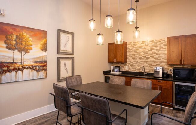Studio, 1 bath, 300 sqft, $1,039, Unit 0320