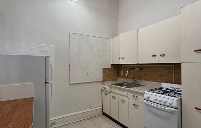 1 bed, 1 bath, 600 sqft, $1,550, Unit #4