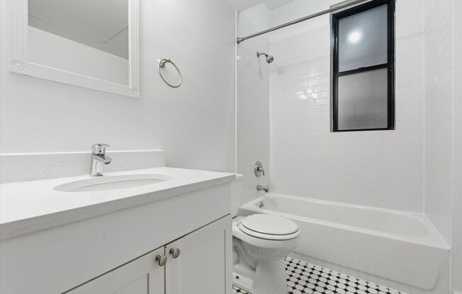 2 beds, 1 bath, 903 sqft, $2,595, Unit 2134-1R