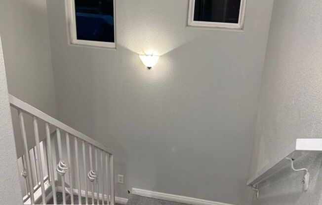 Very Beautiful Townhouse!!!