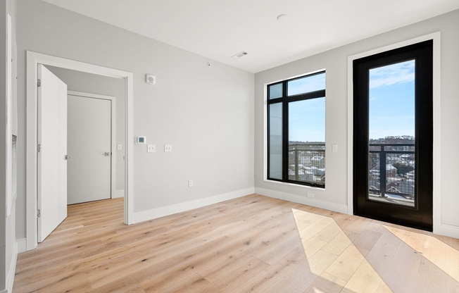 2 beds, 2 baths, 902 sqft, $4,500, Unit 710