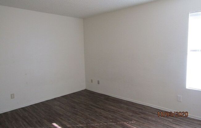 2 beds, 1 bath, 812 sqft, $1,025, Unit #118