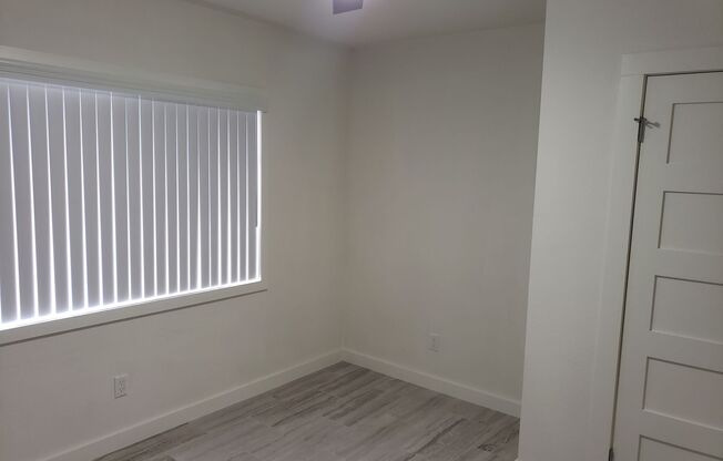 Newly Remodeled 1 Bedroom / Call or text Orlando 657-274-8756 today!