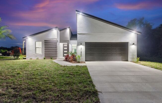 Deposit-Free! Modern, energy efficient home with ALL of the upgrades! North Port, FL