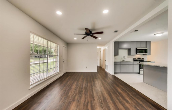 1110 WYCLIFF DR