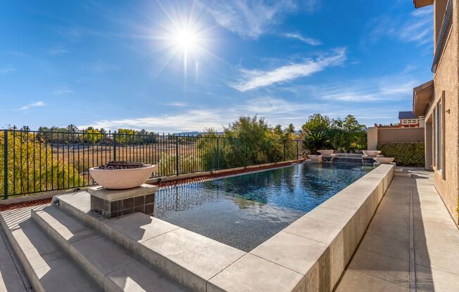 BEAUTIFUL QUEENSRIDGE HIGHLY UPGRADED HOME BY CHRISTOPHER HOMES