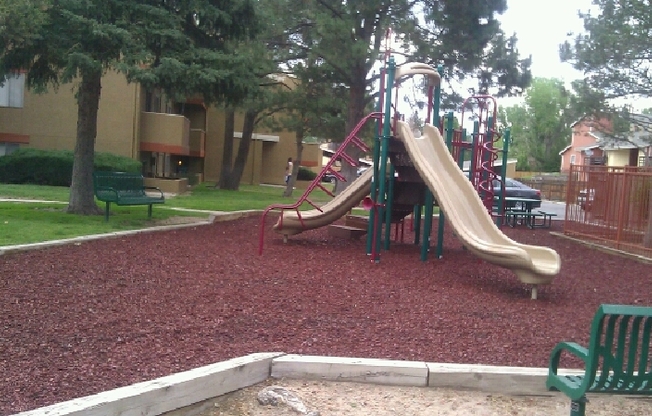 1 bed, 1 bath, 610 sqft, $950, Unit 837 - 203A