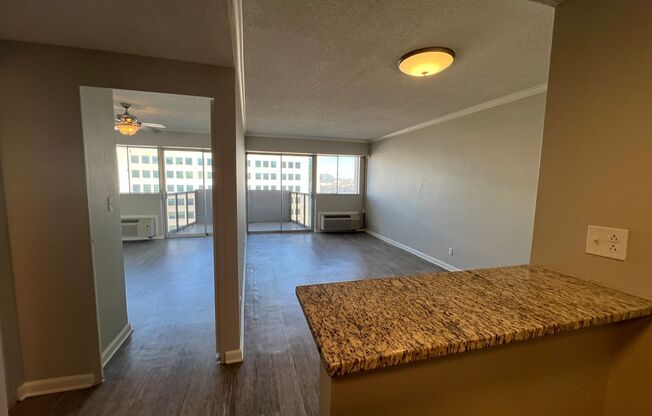 Charming 1 bed 1 Bath Condo - Minutes from Downtown