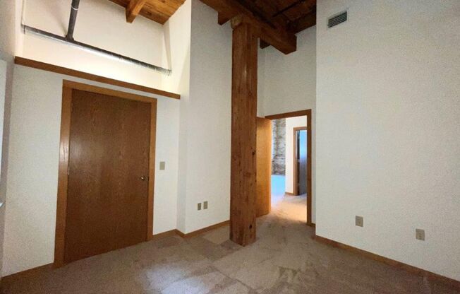 2 beds, 1 bath, 864 sqft, $1,800, Unit 510