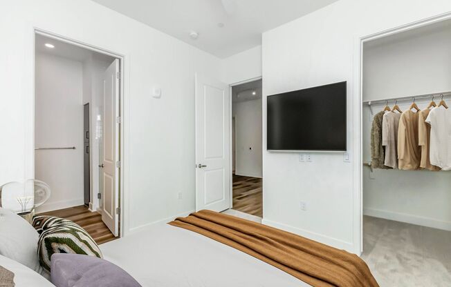 2 beds, 2 baths, 1,023 sqft, $2,153, Unit 384