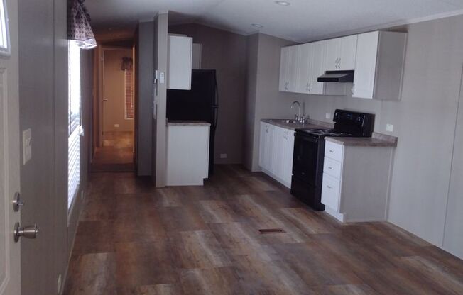 2 beds, 1 bath, 624 sqft, $795, Unit 740