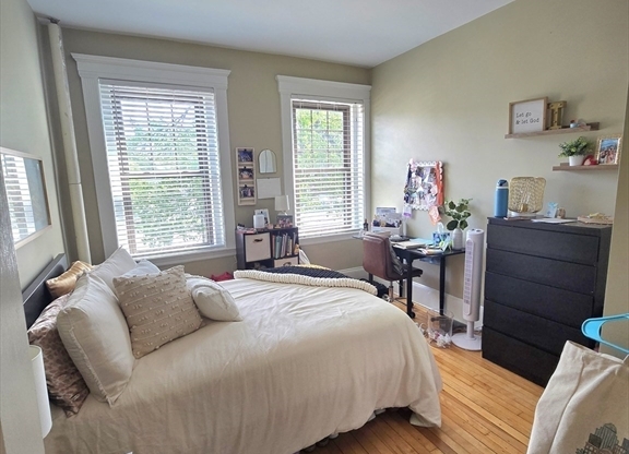 1165 Commonwealth Ave #2