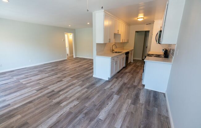 2 beds, 2 baths, 1,200 sqft, $2,798, Unit 418