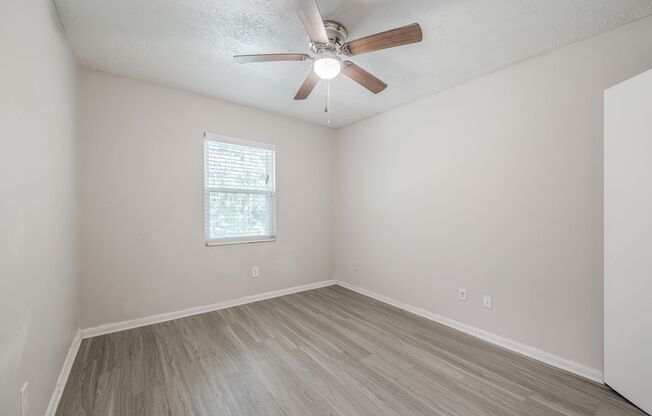 2 beds, 1 bath, 770 sqft, $1,100, Unit A4