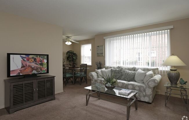 Ellacott Parkway Apartments