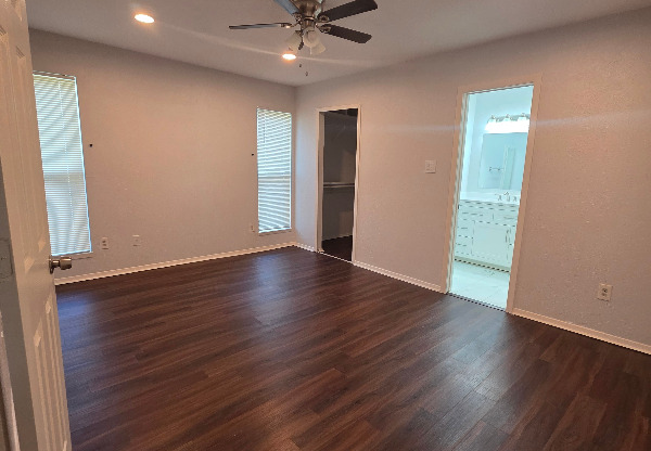 2808 CHARTER OAKS DR