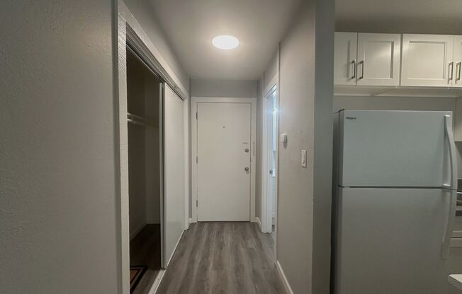 Studio, 1 bath, 500 sqft, $1,100, Unit park-06