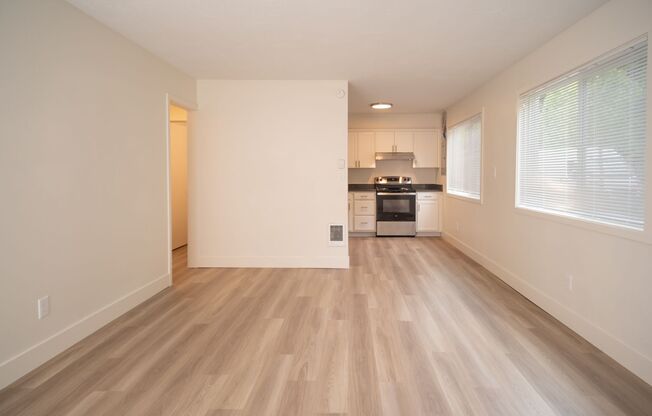 2 beds, 1 bath, 840 sqft, $1,750, Unit 58-8