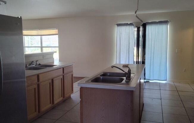 4 beds, 2 baths, $2,000