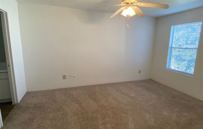 2 beds, 2 baths, 1,003 sqft, $1,050, Unit 1304