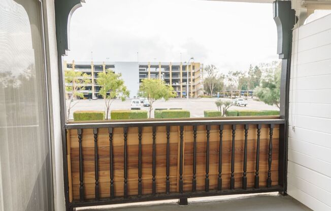 2 beds, 1 bath, 750 sqft, $1,998, Unit 213
